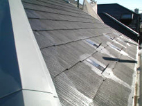 シーラー塗装後のコロニアル屋根